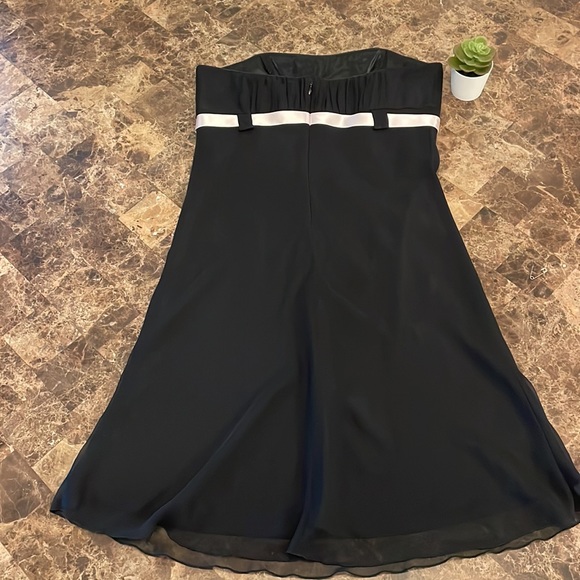 A.B.S dress - Picture 2 of 4